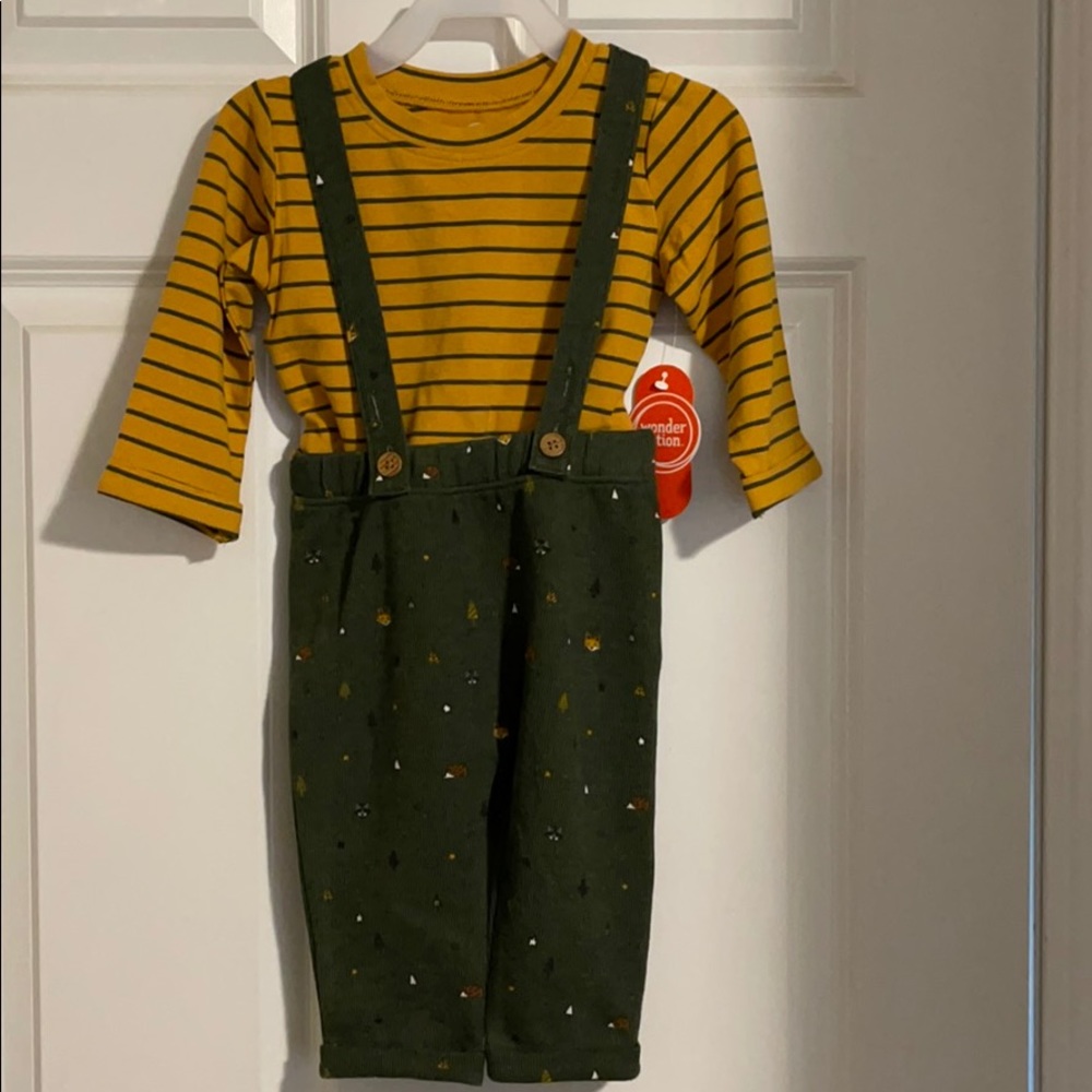 Boys 12 Month Outfit. NEW With Tag!